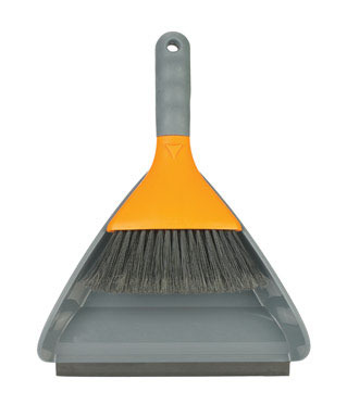 DUSTPAN SET WITH BRUSH