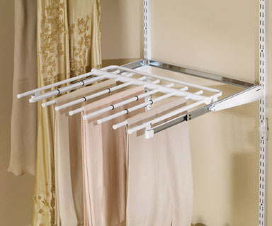 PANTS RACK RUBBERMAID