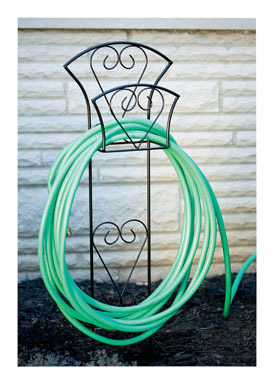 HOSE HANGER SCROLL BLK