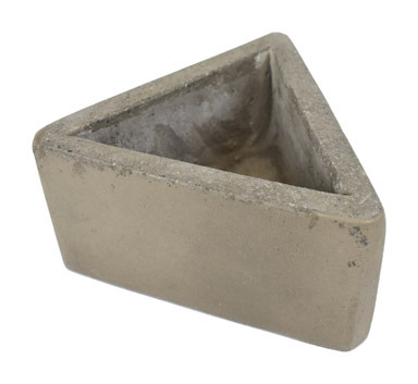 PLANTER TRIANGLE NAT 6"