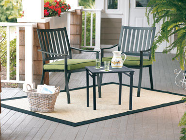 OUTDOOR RUG 5' X 8'