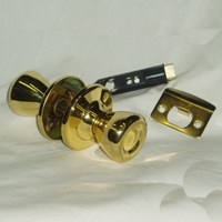 INTERIOR DOOR LOCK PASSAGE