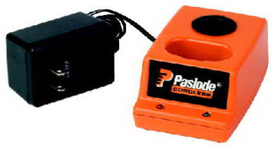 900200  Battery Charger