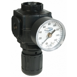 REGULATOR W/GAUGE 144CFM 3/8"