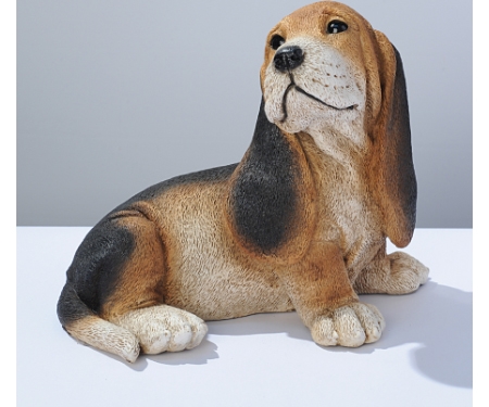 Statue Blk & Brn Basset Pup