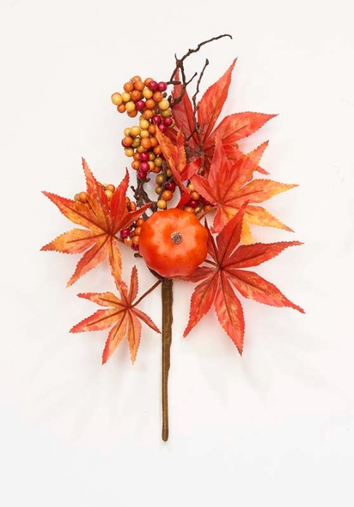 13" Maple Leaf Pumpkin Berry Pic