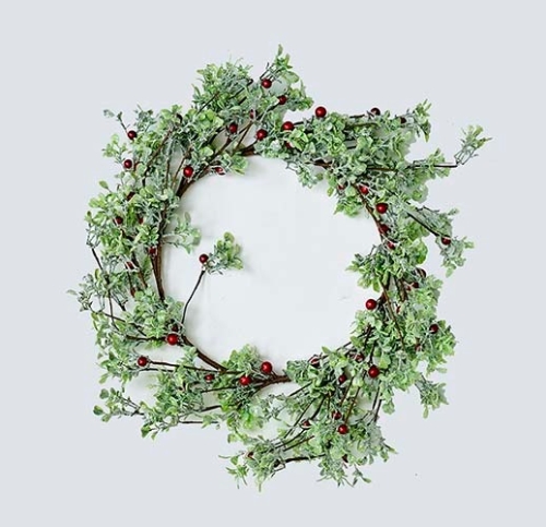 Wreath 18" Red Berries