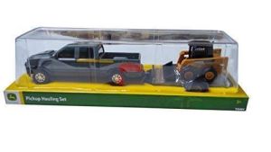 John Deere Pickup Hauling Set 8"