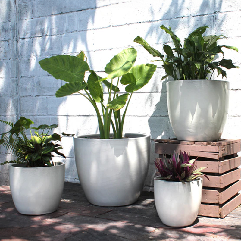 COCO POTS WHITE SATIN 23"X20"