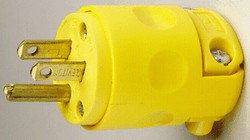 PLUG GROUND PVC 15A